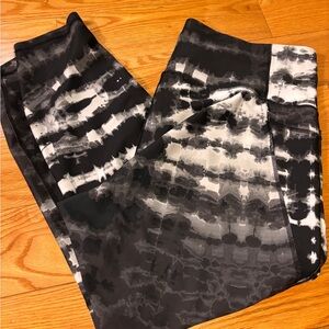 Old Navy Black and Gray Tie-Dye Leggings